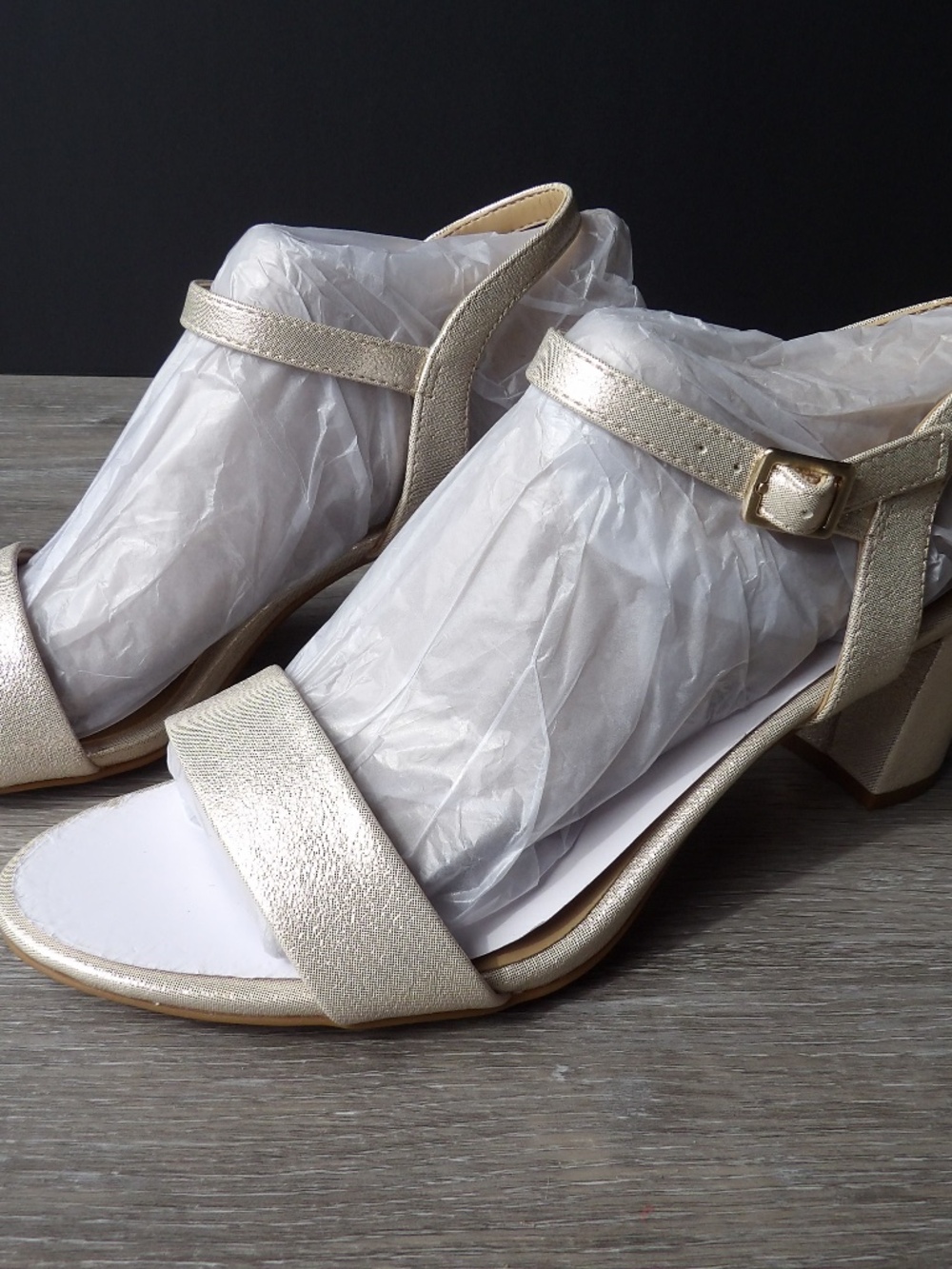 Mist ankle strap heel